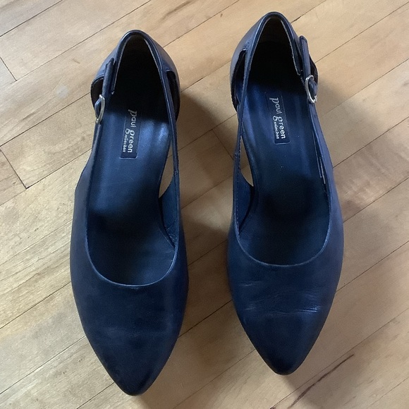 Paul Green Pointed Toe Flats - Picture 2 of 6